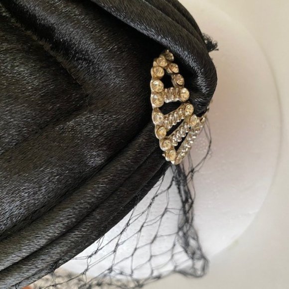 VINTAGE BLACK SATIN HAT with rhinestones and  netting! Gorgeous! - Picture 4 of 4